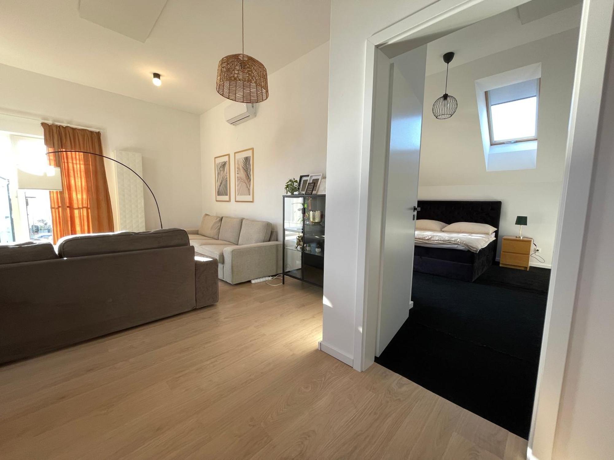 House Flow, 3 With Terrace, Free 2 Parking Apartment