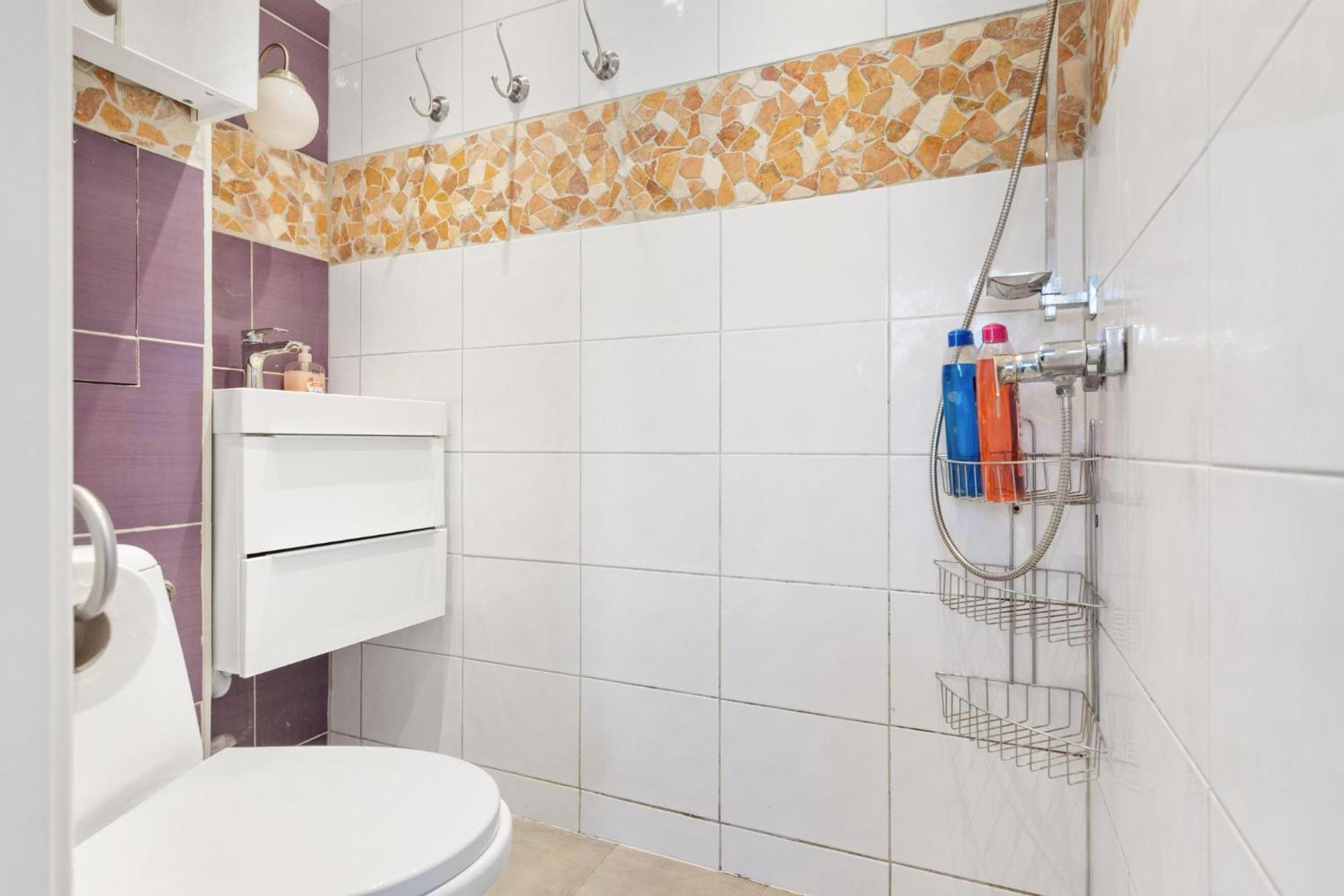 20 Minutes From Center W Coffee, Tea, Tv, And Parking Apartment Bratislava