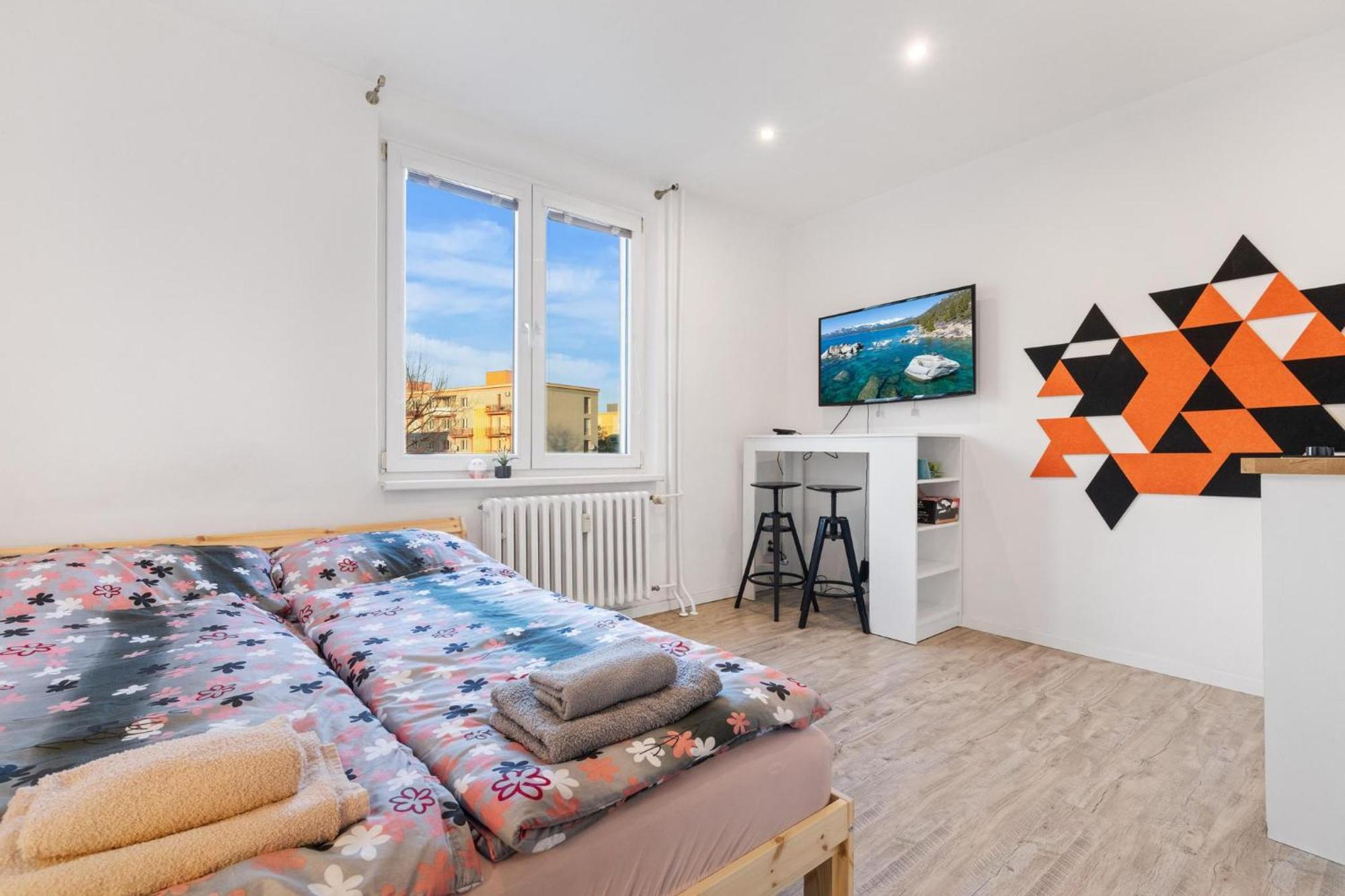 20 Minutes From Center W Coffee, Tea, Tv, And Parking Bratislava