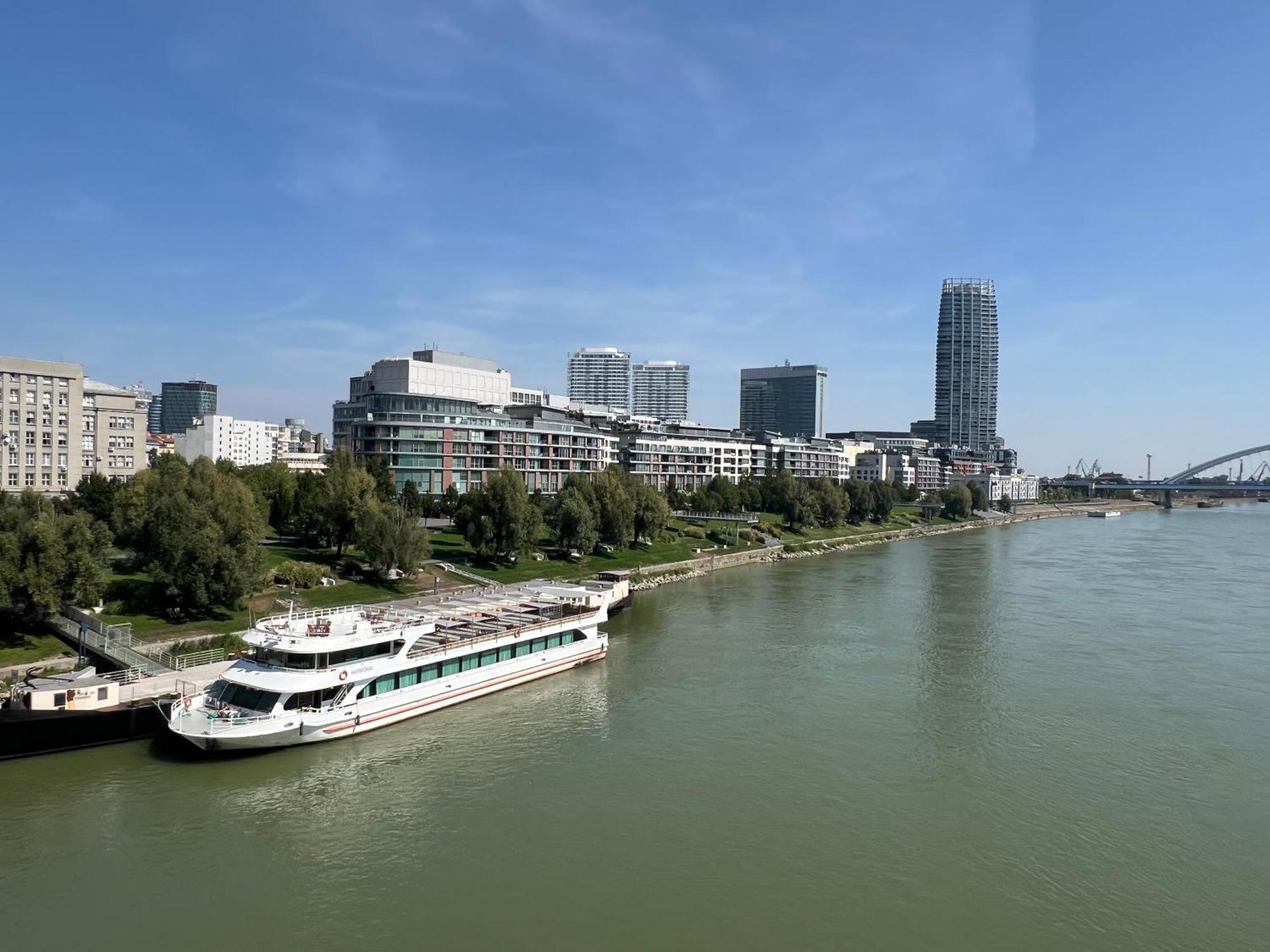 Netradicny V Centre Apartment Bratislava