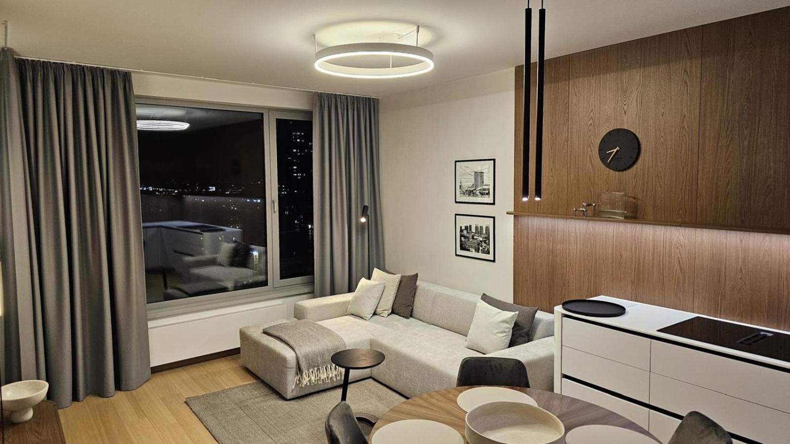 Apartment Skypark Escape With Balcony *
