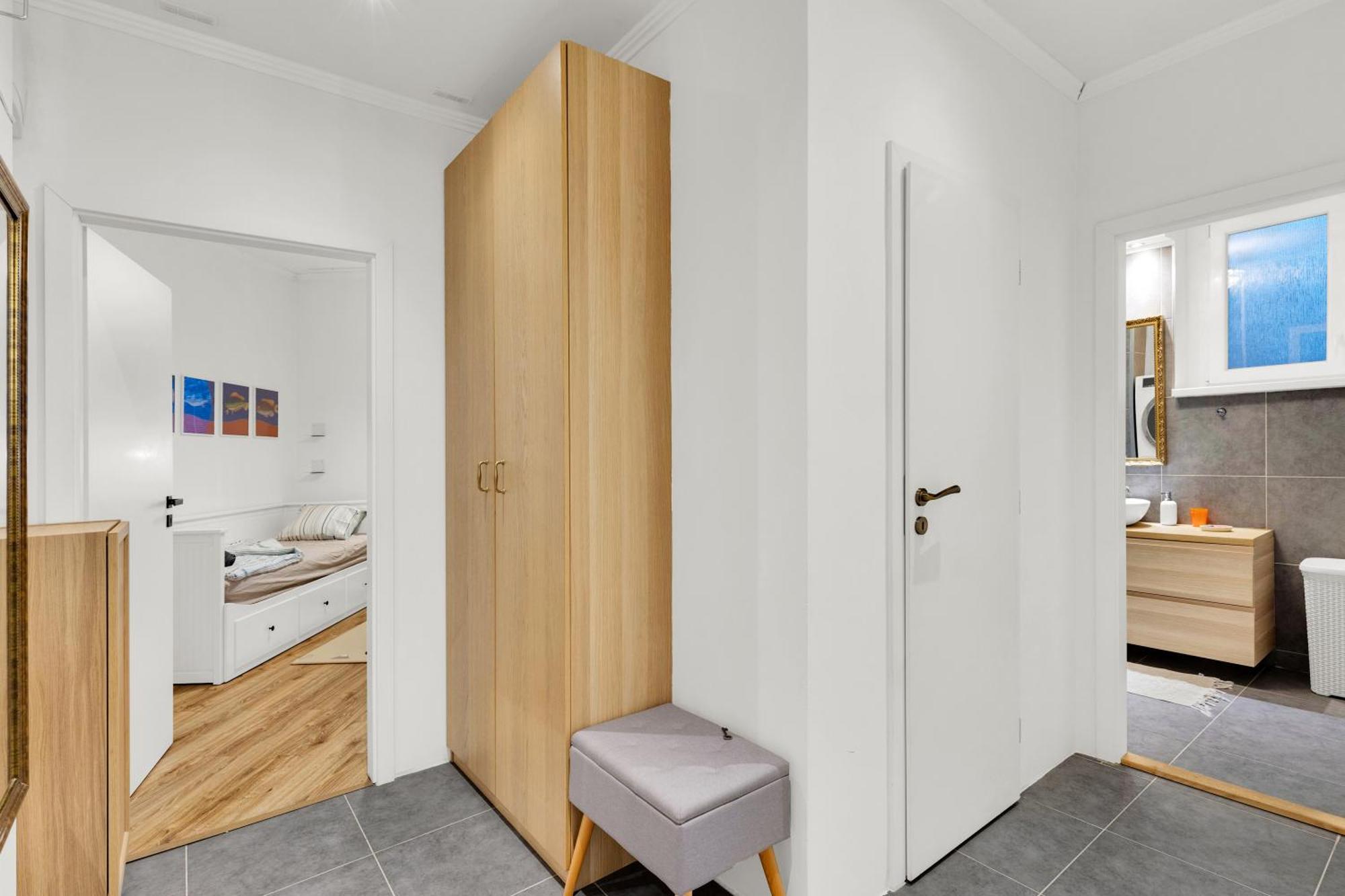 Apartment Comfort Zone *