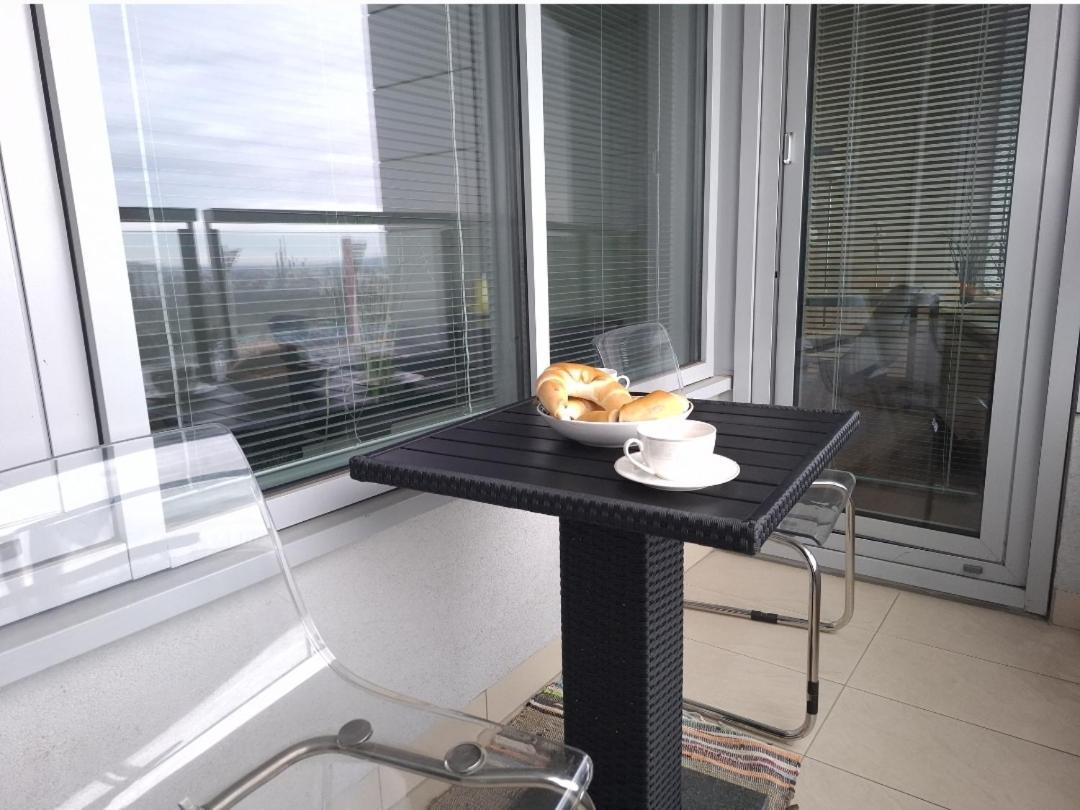 A Zen Getaway With Garage Parking Apartment Bratislava