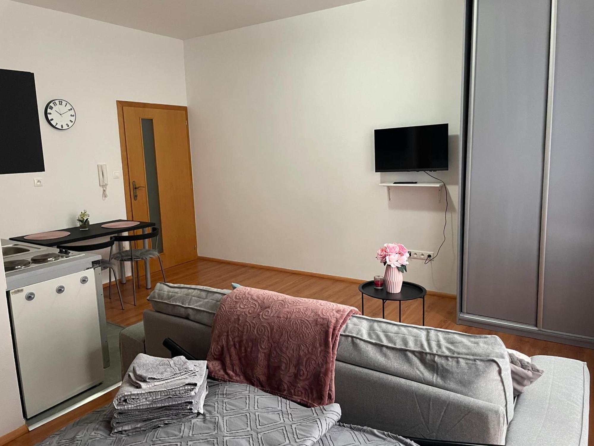 Garden Escape Apartment
