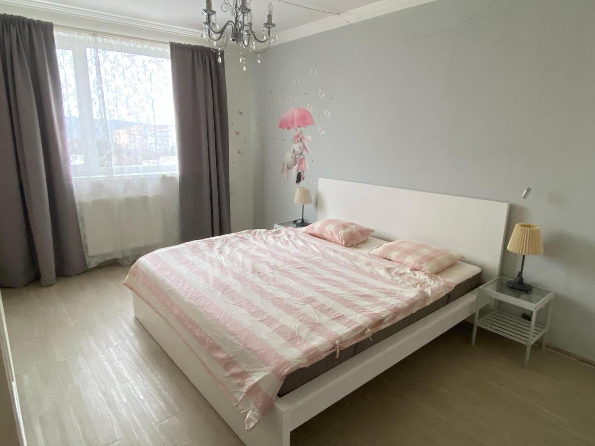 Bagra Apartment, 1-4 Guests, Free Parking & Wifi, 10 Min From Downtown * Bratislava
