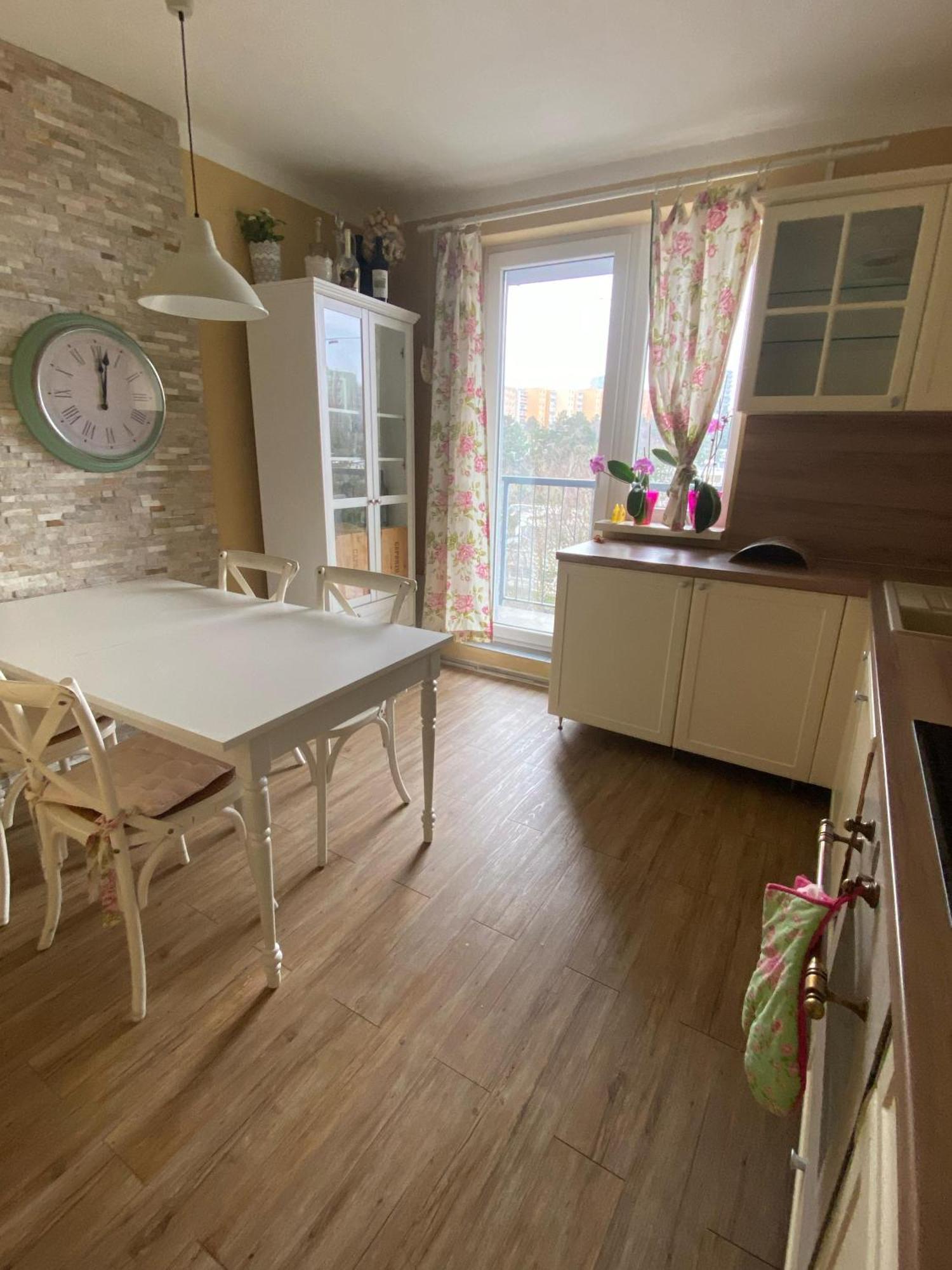 Bagra Apartment, 1-4 Guests, Free Parking & Wifi, 10 Min From Downtown Apartment *