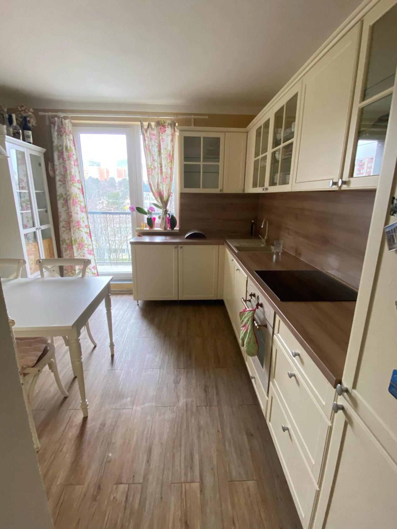 Bagra Apartment, 1-4 Guests, Free Parking & Wifi, 10 Min From Downtown Apartment