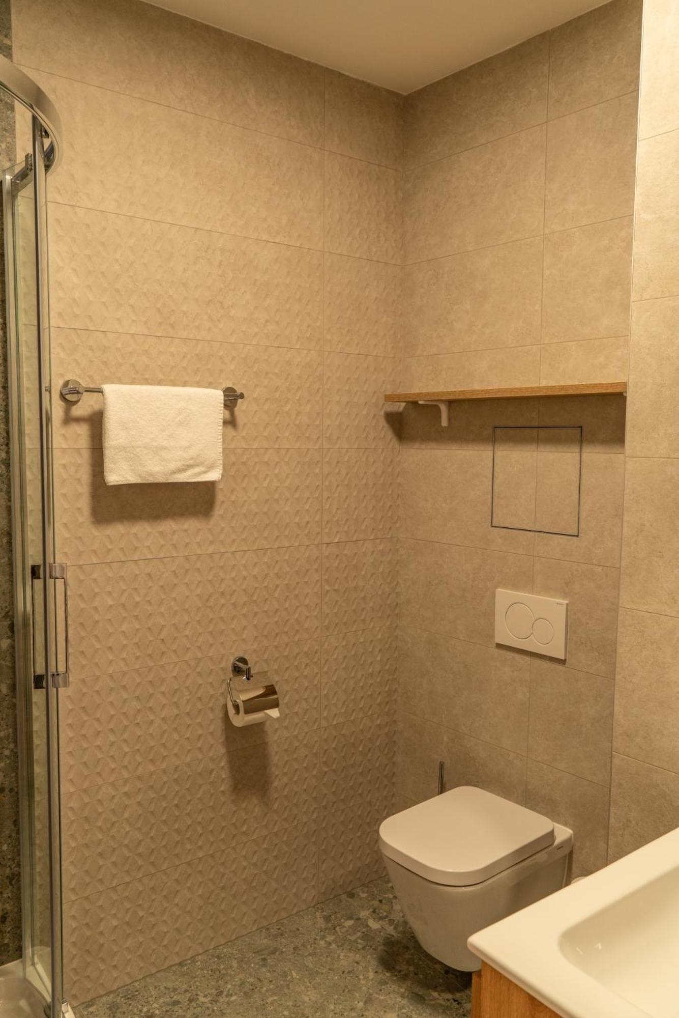 P23 Apartment *