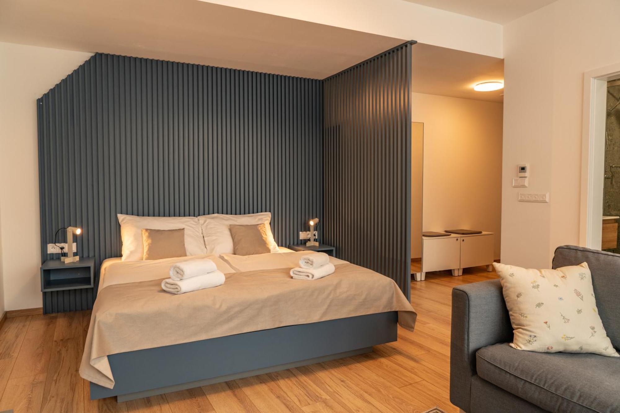 Apartment P23 *