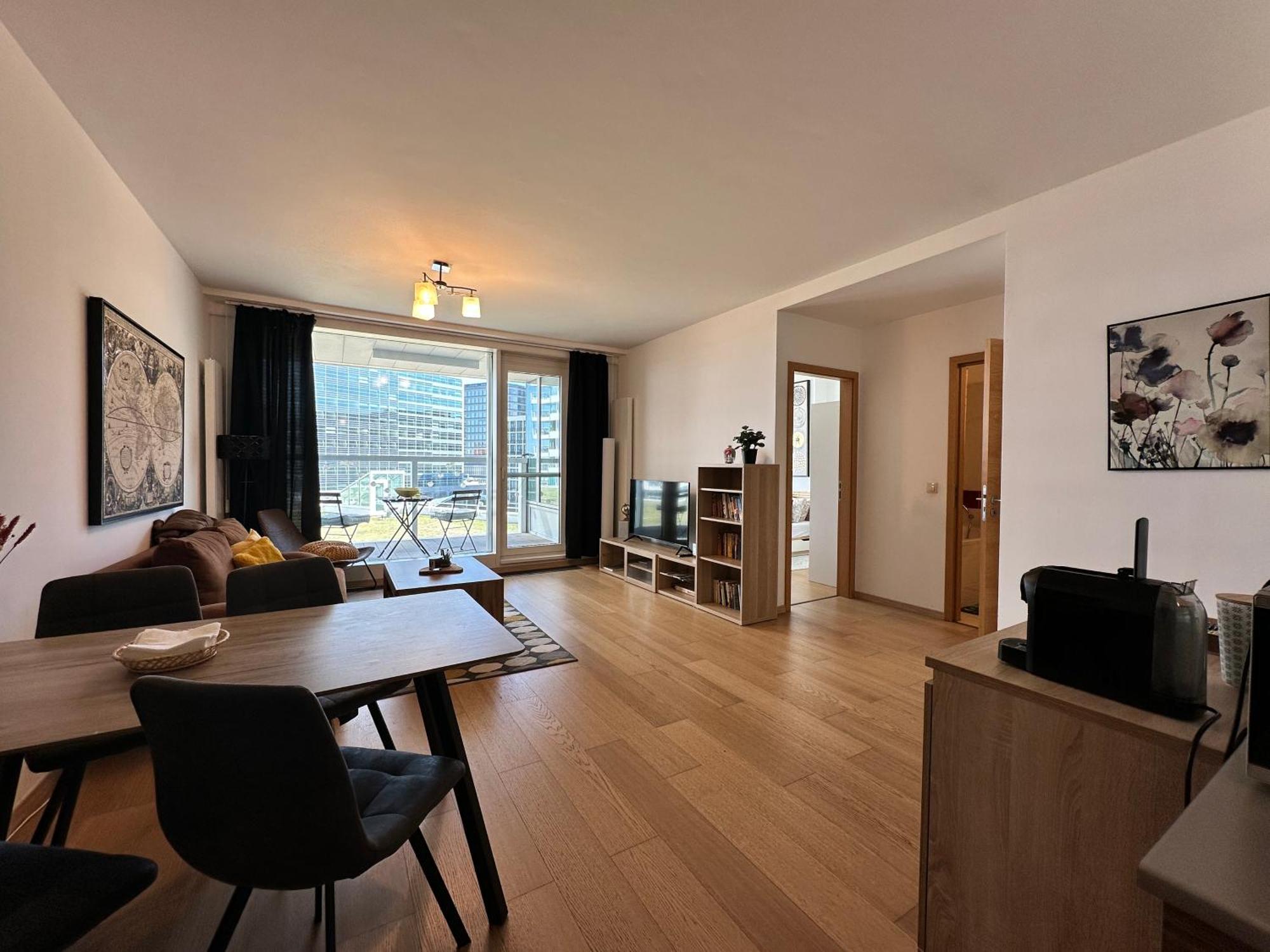 Self Check-in, Danube Bank, Free Parking Apartment