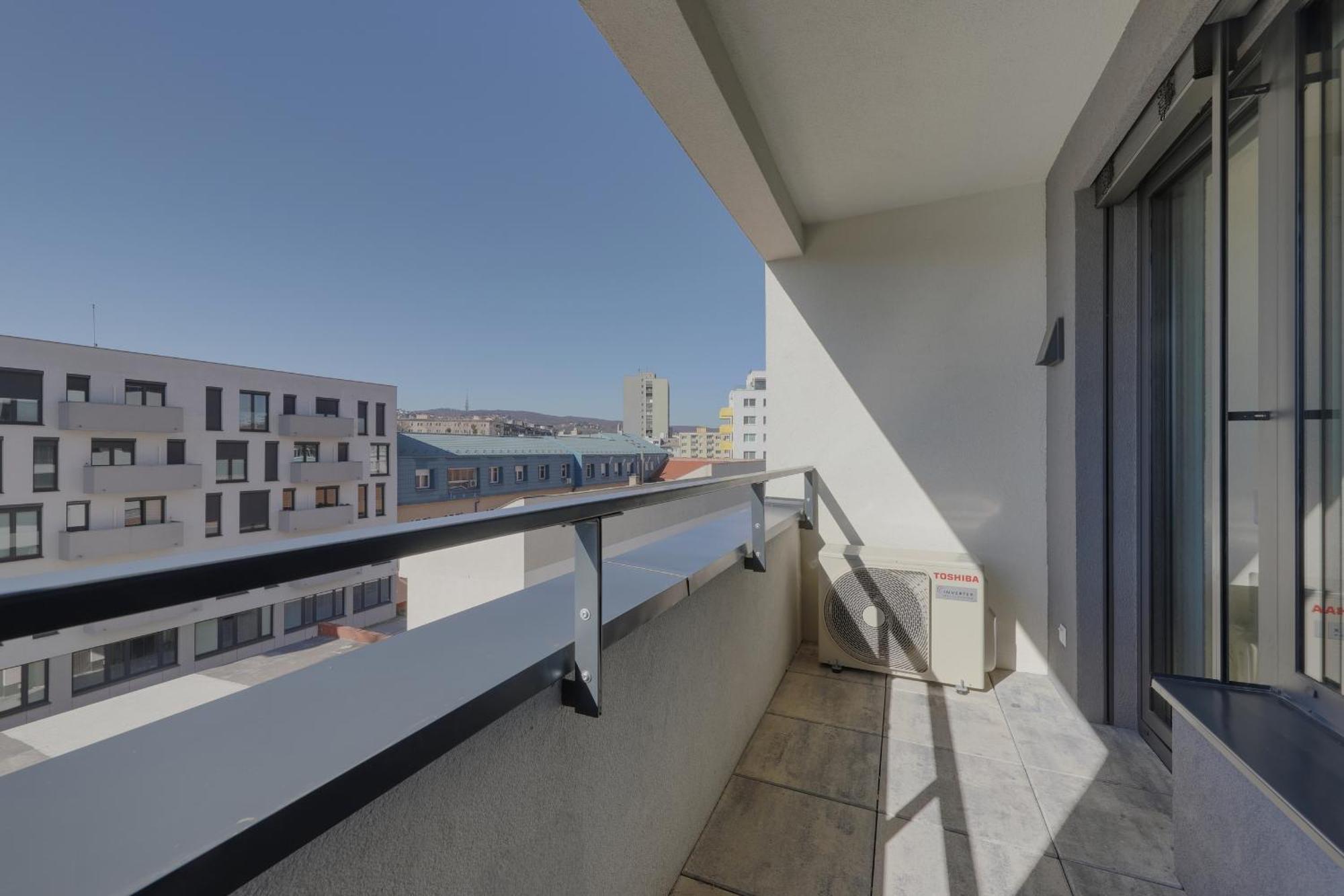 Bazova With Free Parking Appartamento *