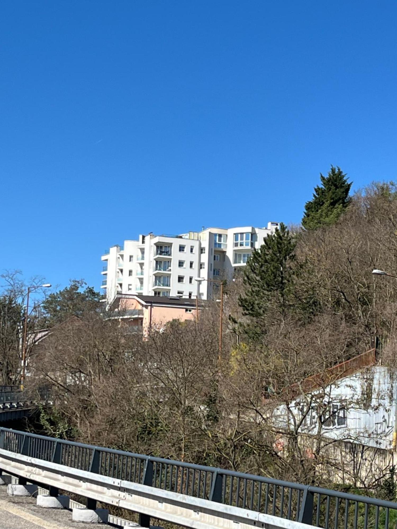 Butterfly Residence 165M2 Spacious Apartment With 4 Free Parking Spaces Playground And Gym