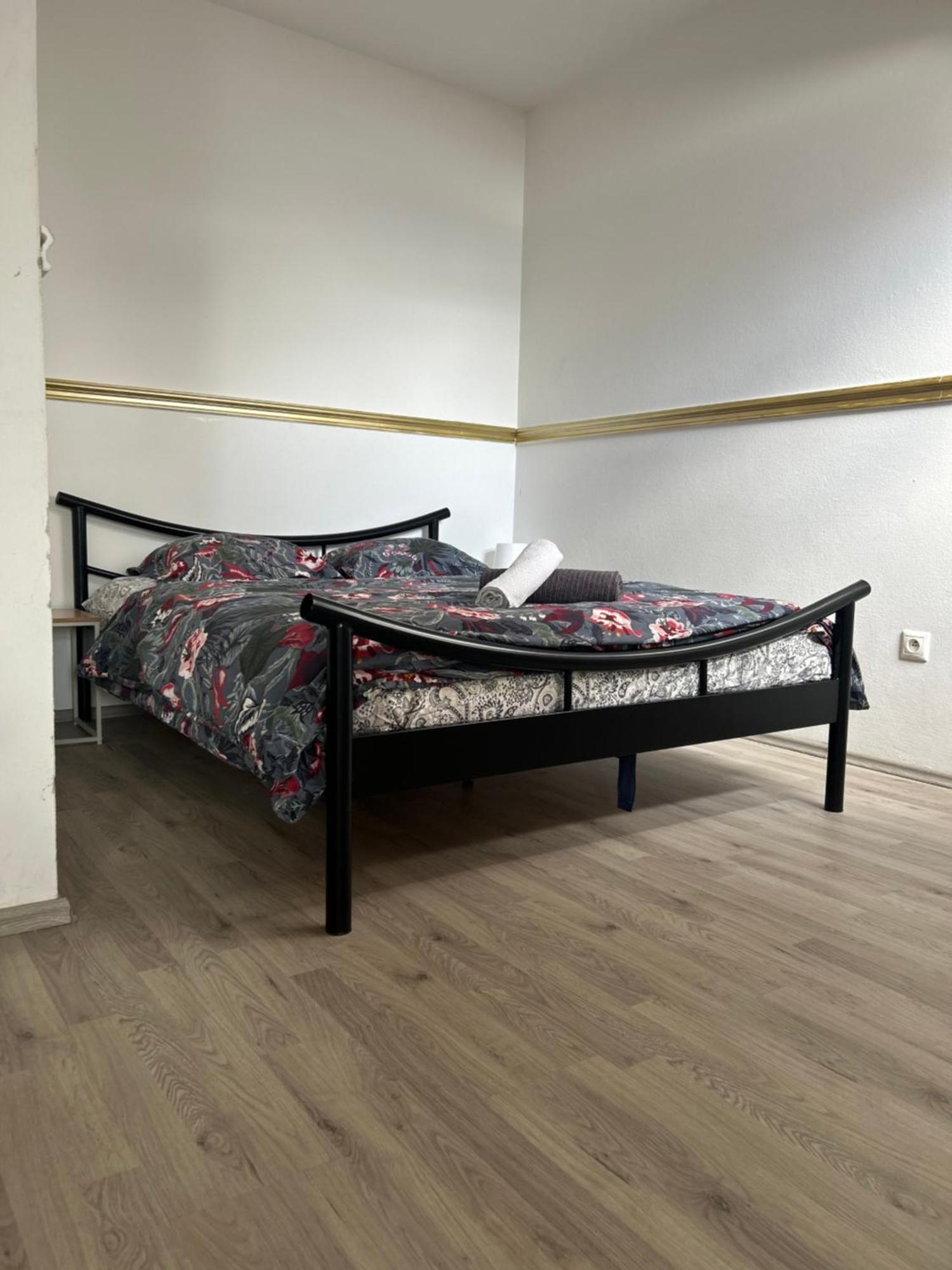 1st Plaza Apartment *