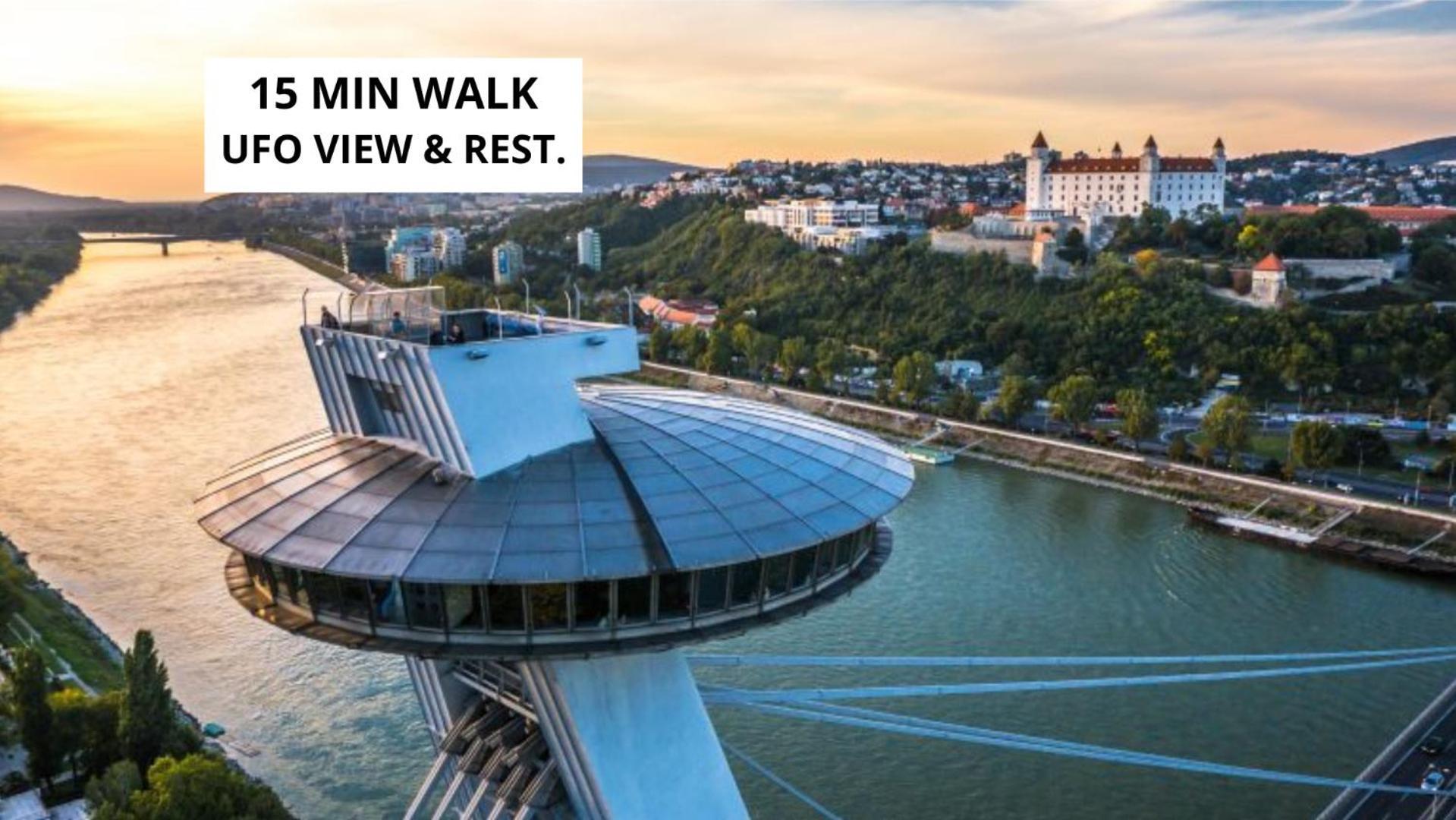 Downtown 3 Bdr Charm - Walk To Attractions * Bratislava