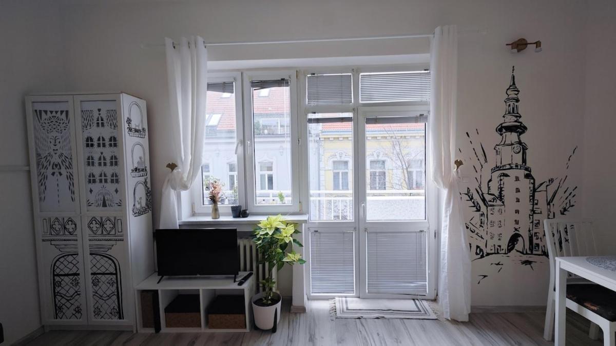Old Town W Balcony Only 5 Min Danube River * Pressburg