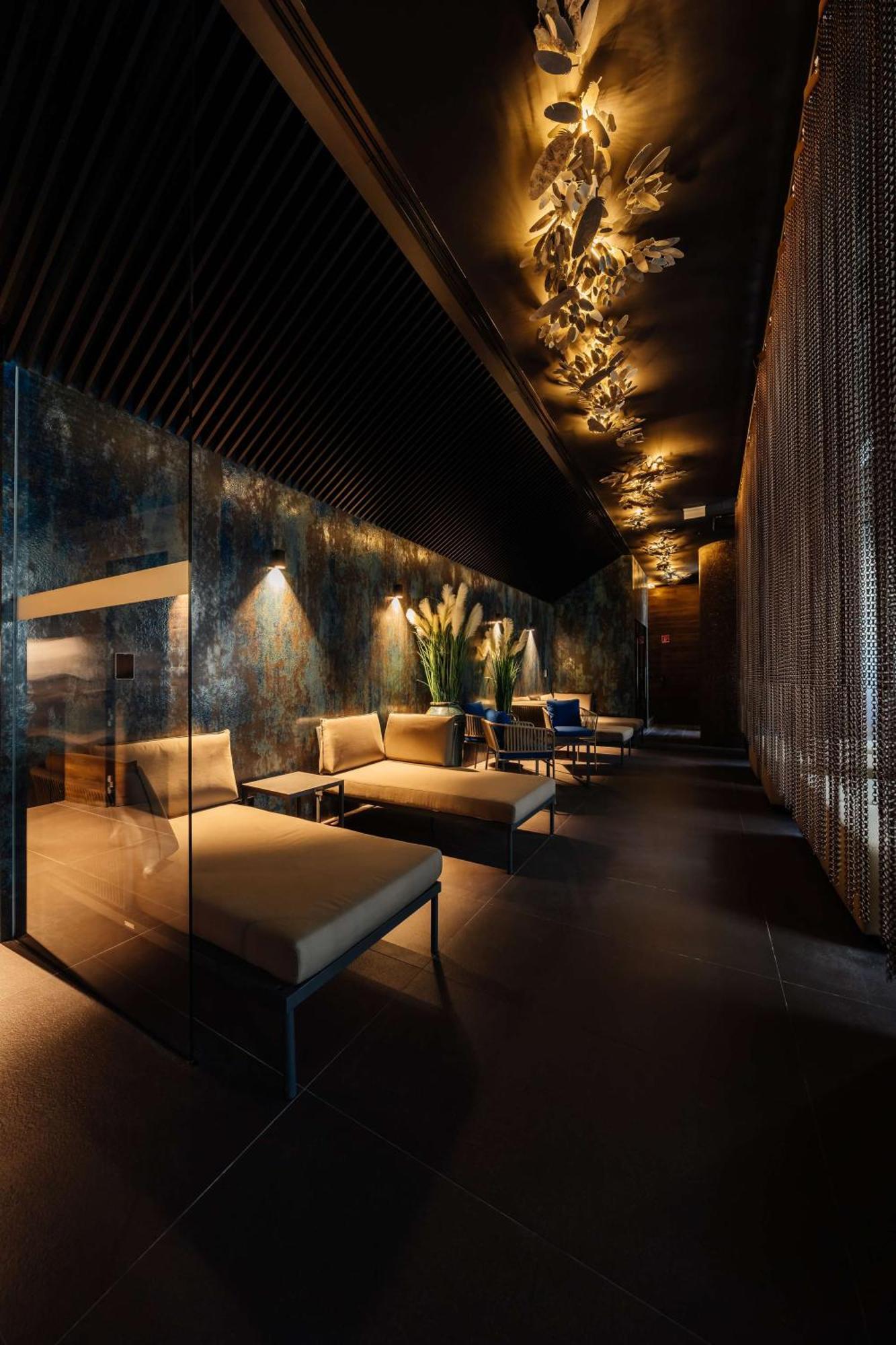 Radisson Blu Carlton Hotel,