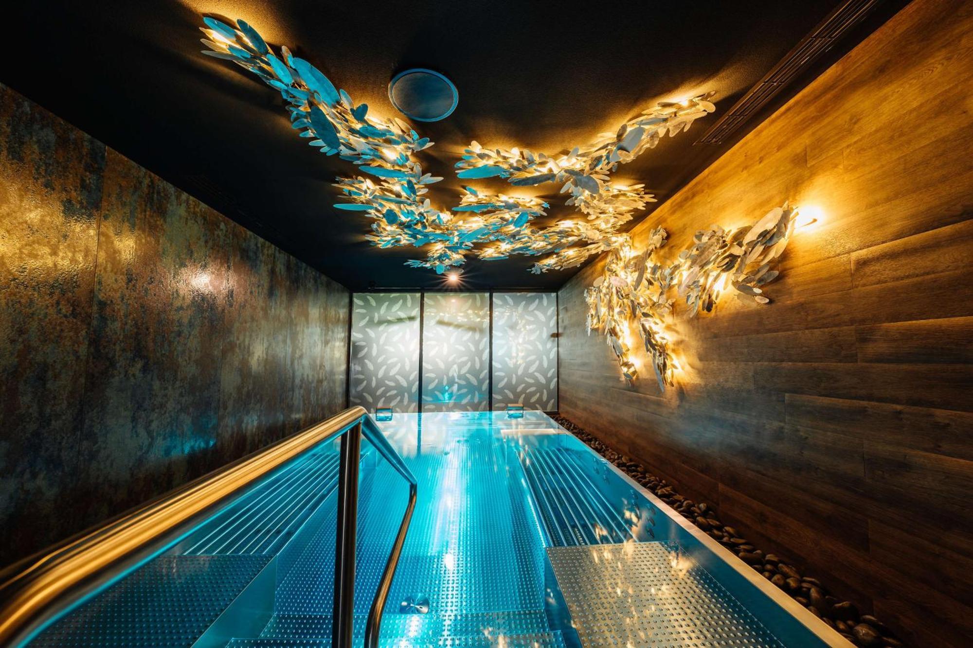 Radisson Blu Carlton Hotel, 4*