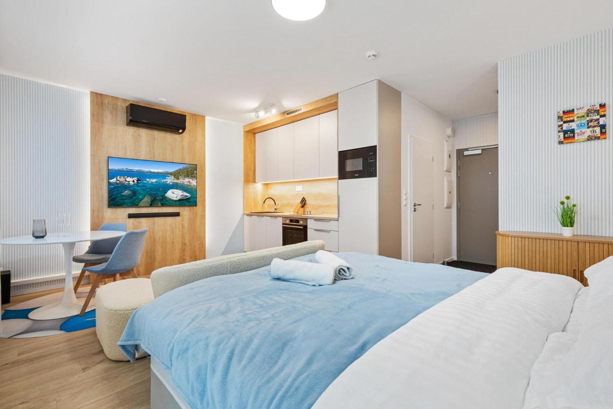 Ah Airport Pan Am Free Parking Ac Apartment