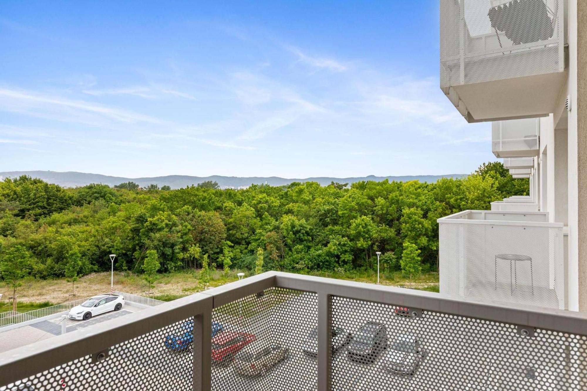 Ah Airport Pan Am Free Parking Ac Bratislava