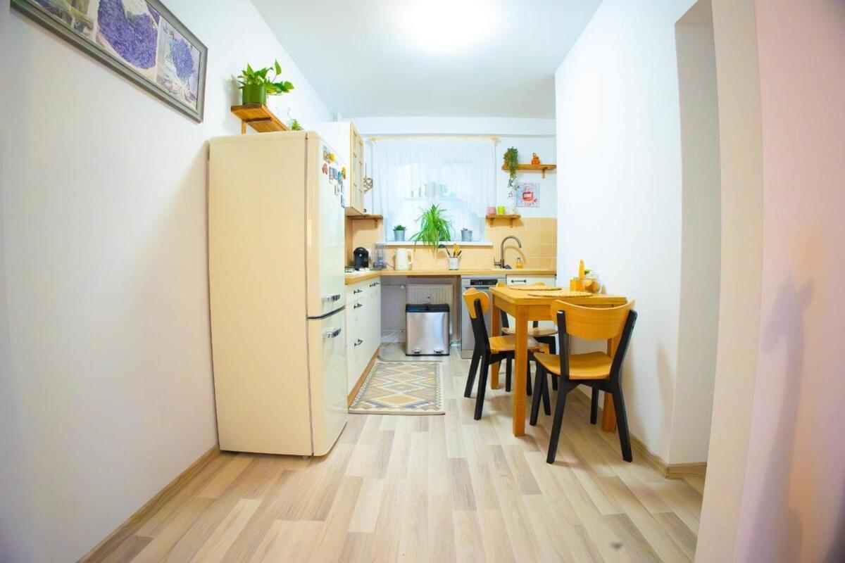 Apartment Cozy Little In Old Tw