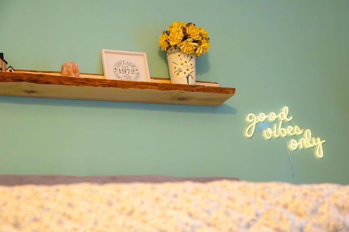 Cozy Little In Old Tw *