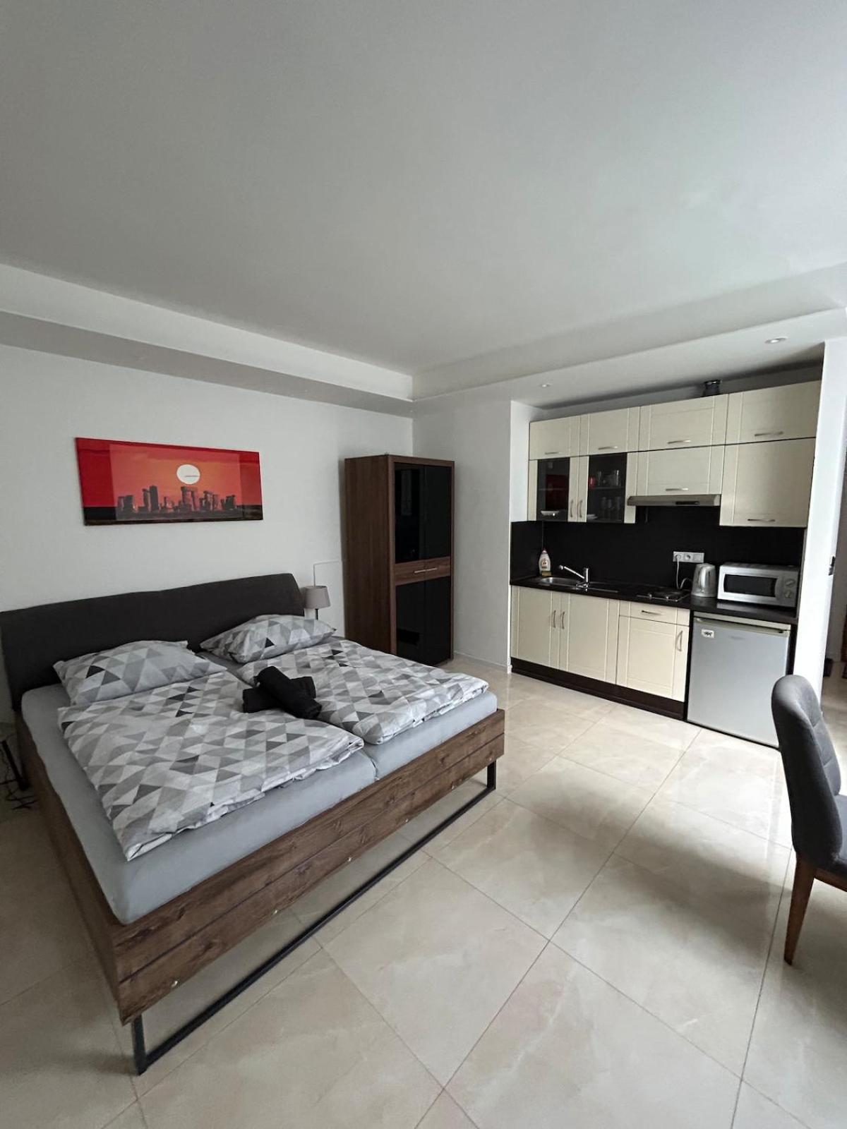 No9, Stylish In Apartment