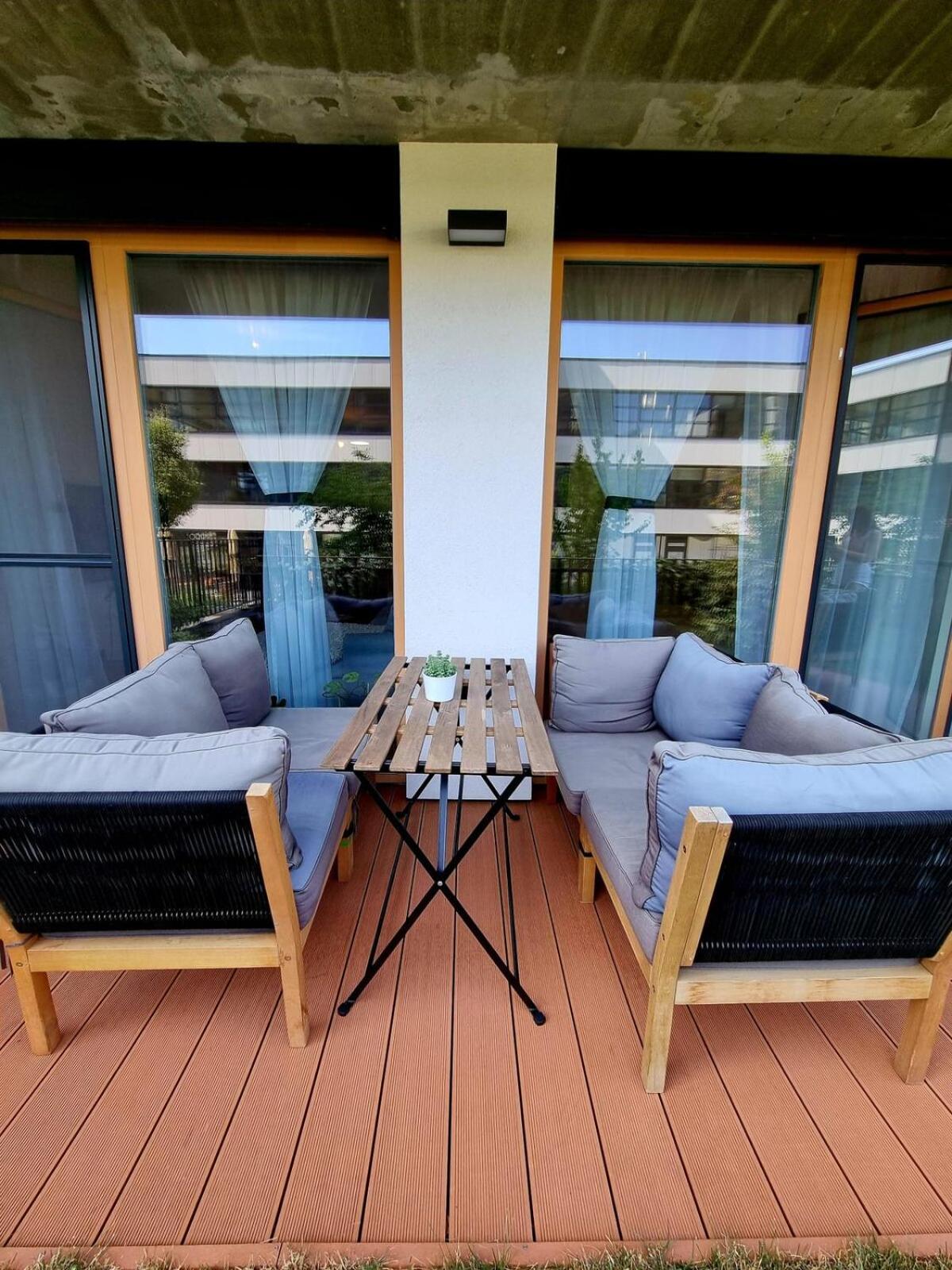 With Terrace And Free Parking * Pressburg