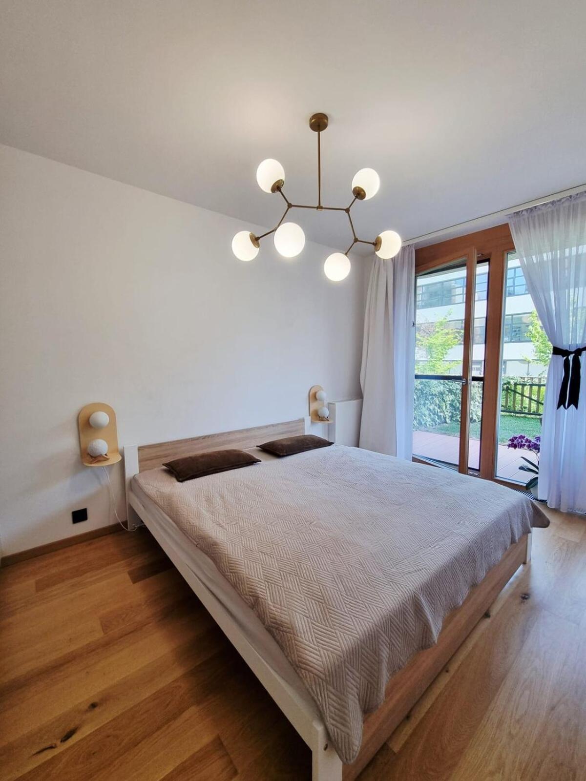 With Terrace And Free Parking Pressburg