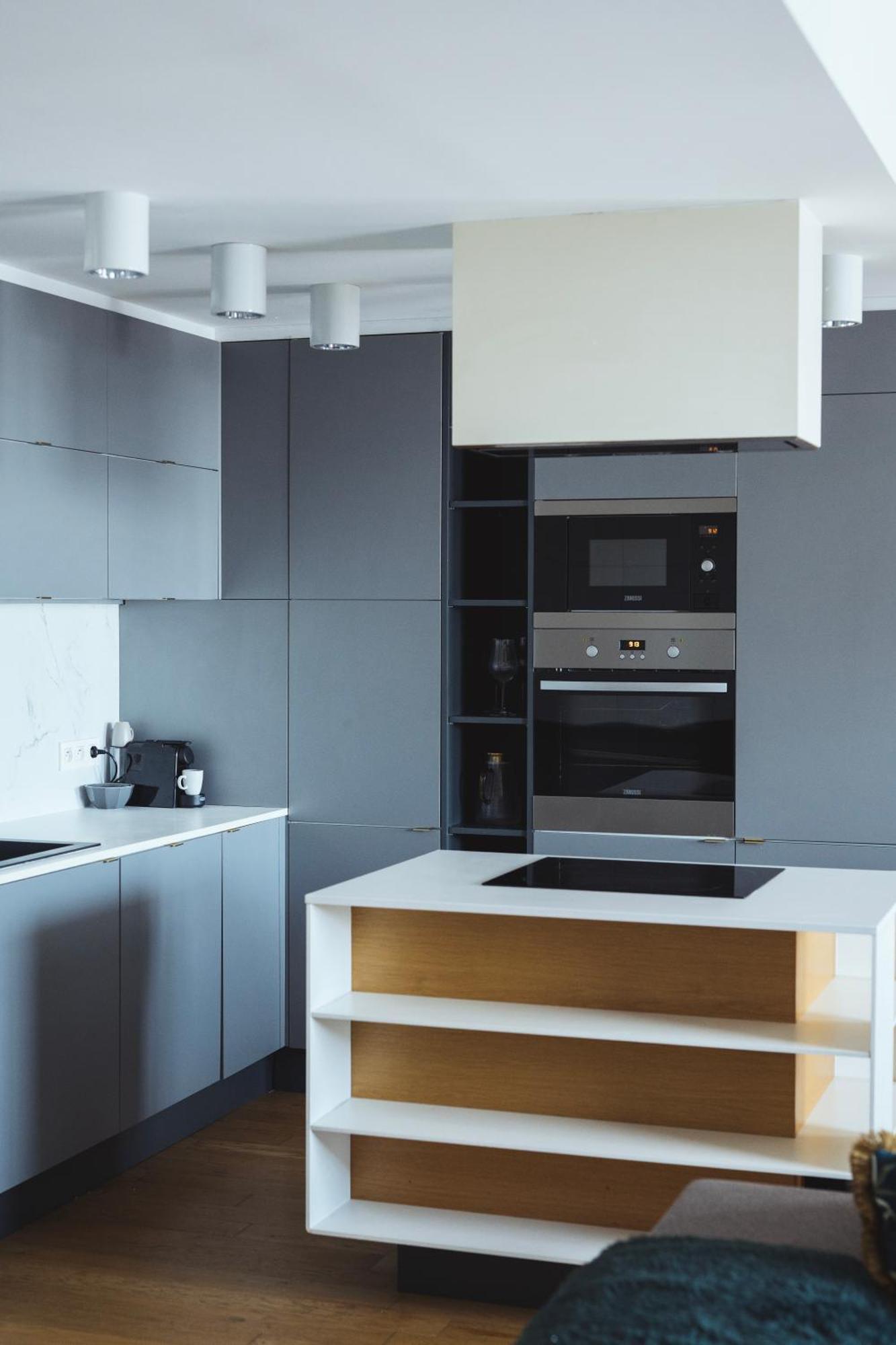 Stylish 2-br Apartment, 100 Sqm ǀ Ac, Free Parking, Terrace Apartment
