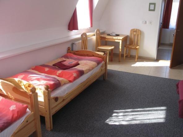 Hotel Zlata Noha 3*