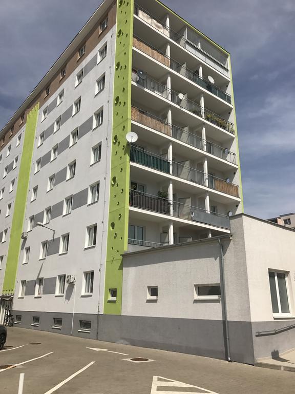 Apartment Studio Zahradnicka Bratislava