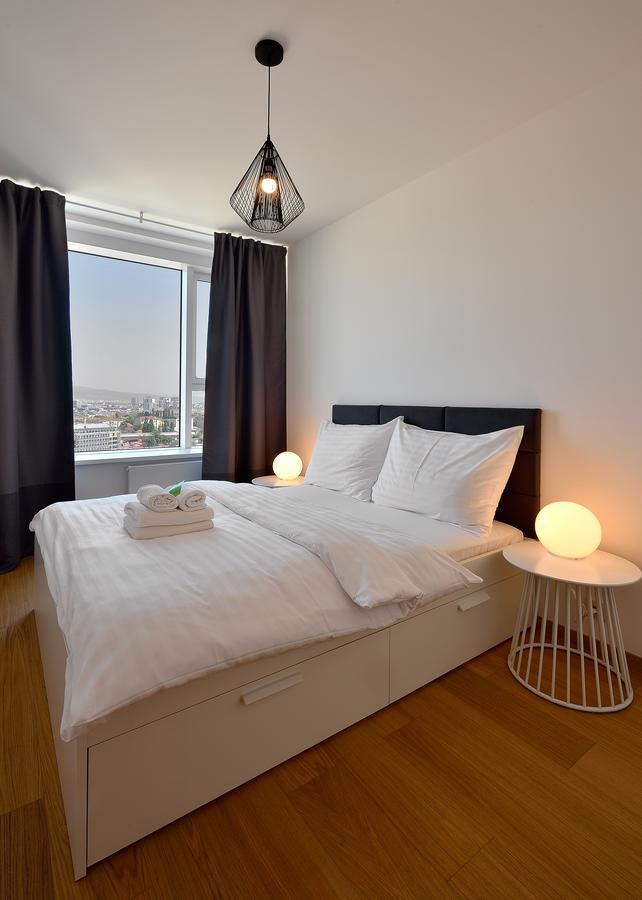 Twin City Rooftop By Ambiente Apartment