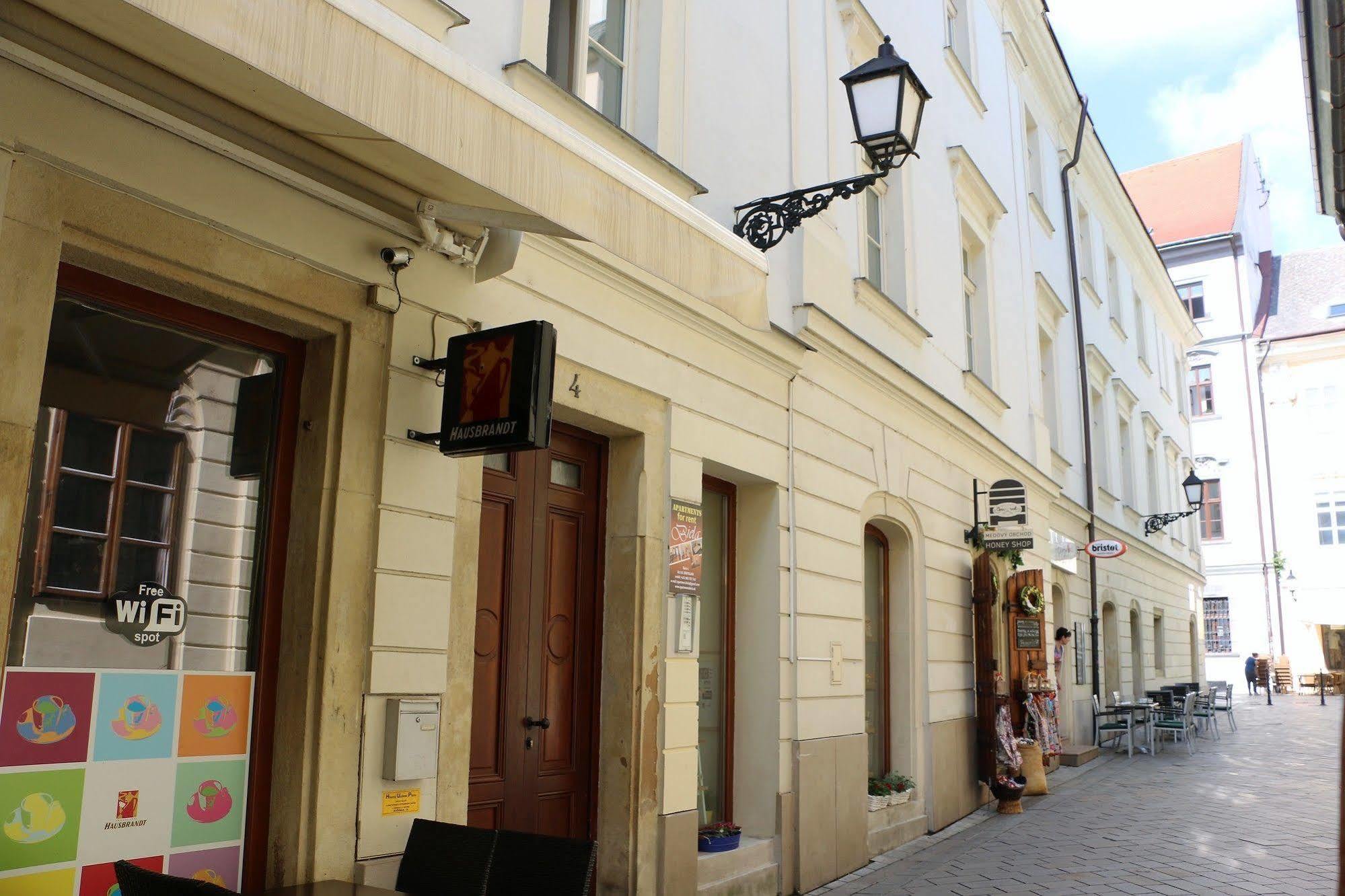 Central Apartmany Biela Street Pressburg