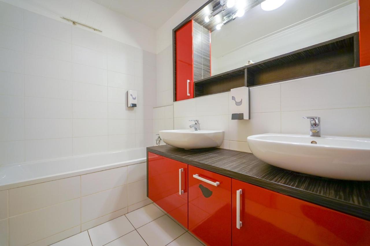 Slavic Spacious Apartment