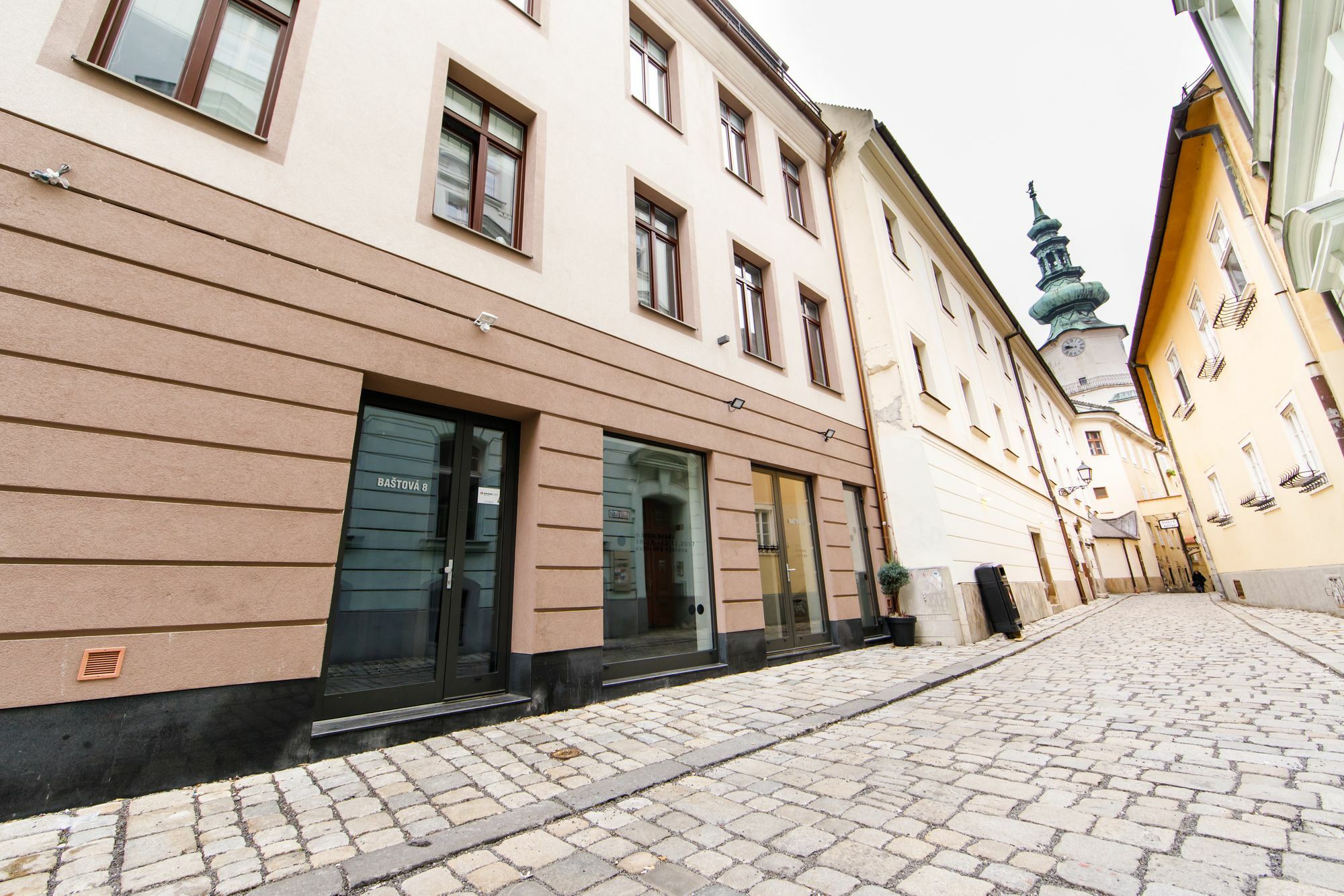 Aplend Galeria 1 Pressburg