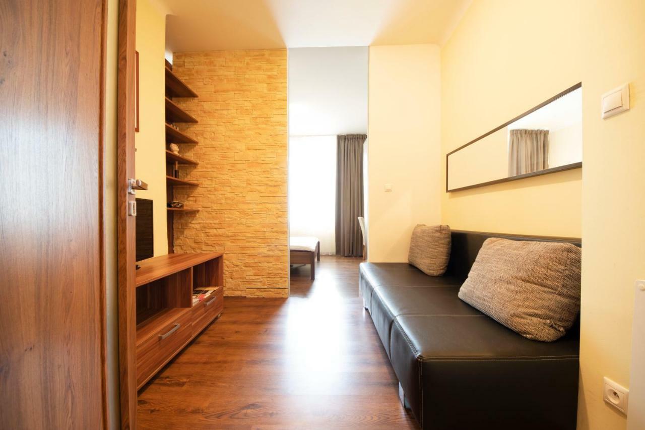 Apartment Zivnostenska 4 *
