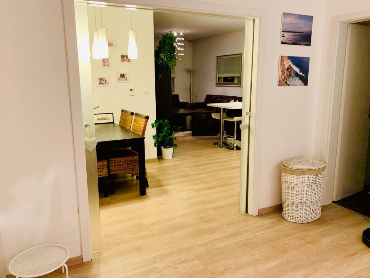 Cozy, Beautiful View, Parking, 1 Stop By Train To Old Town